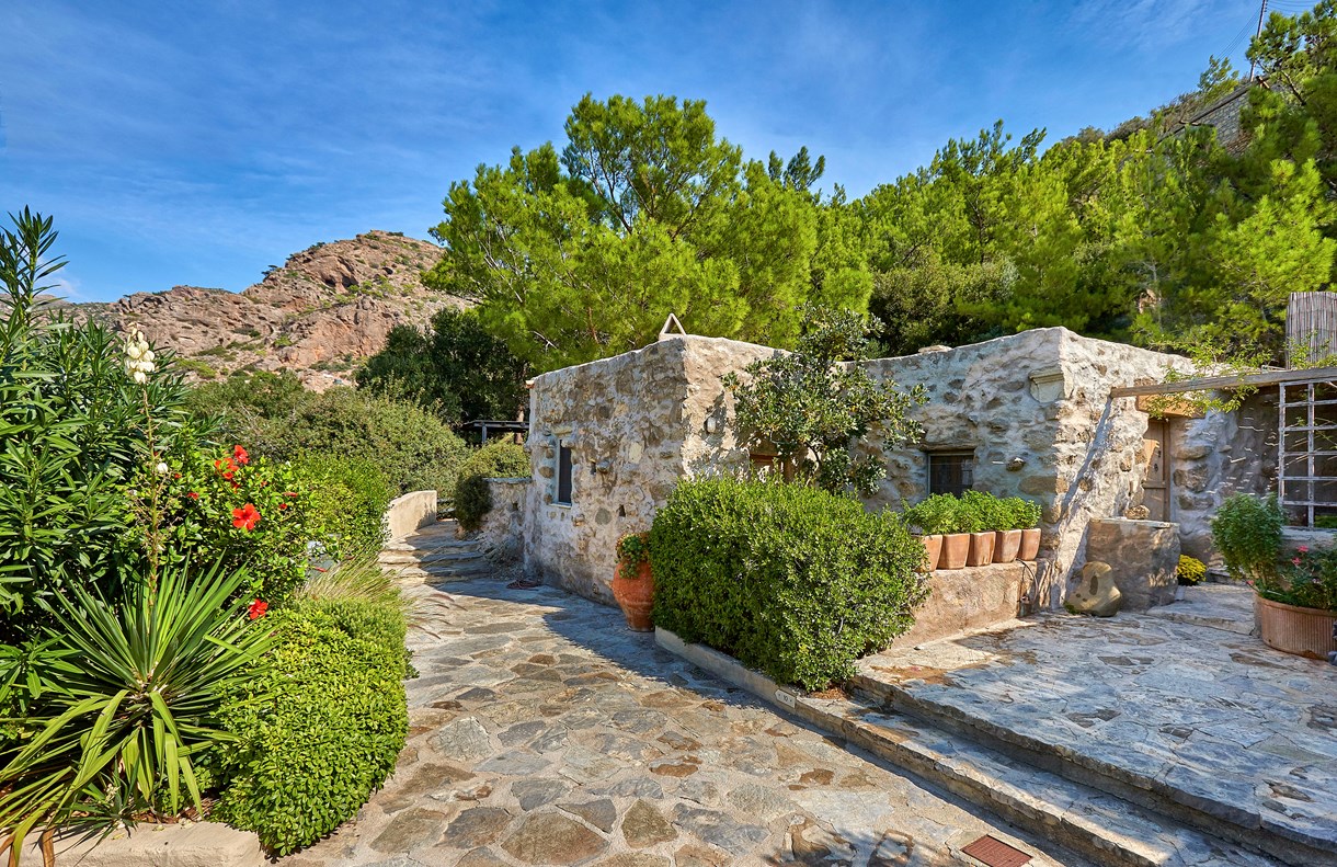 White River Cottages — stenhuse omgivet af natur